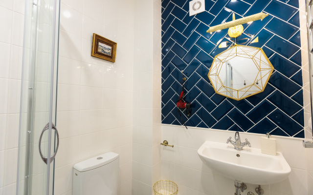 Квартира Двухкомнатная Московская 12