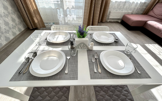 FSF Dvuhkomnatnye (24 etazh) s Kofemashinoj i Massazherom Apartments