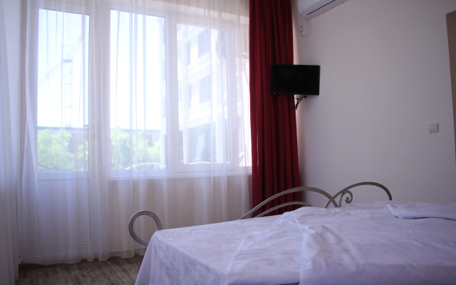 Lara Hotel