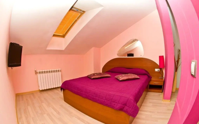 Отель Пит Стоп