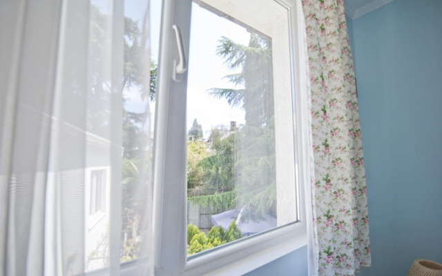 Apartments on Chekhov Street Heart of Yalta 1