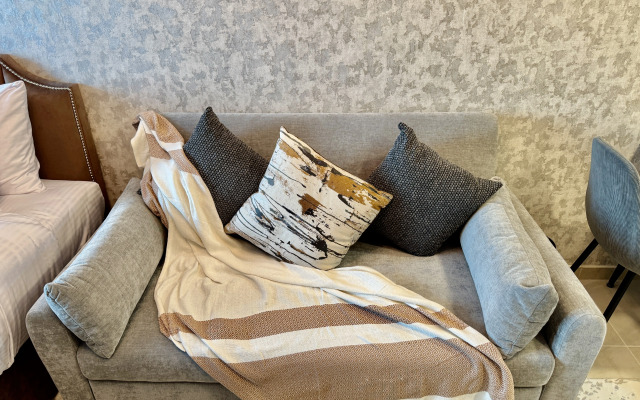 Апартаменты Cosmos Living Majestic Studio GCV2