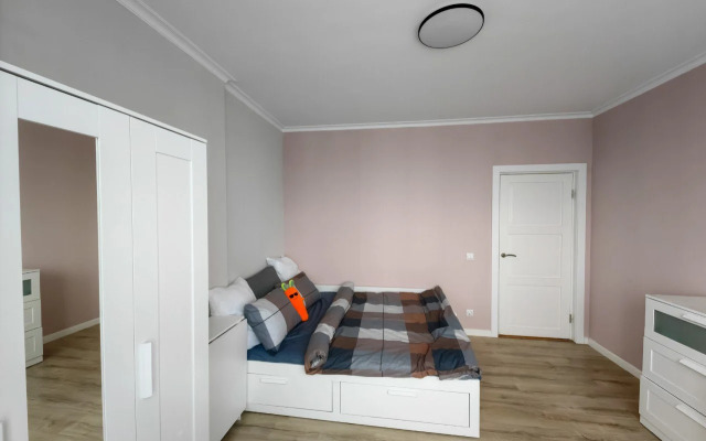 Dizaynerskaya U Krokus Ekspo Flat