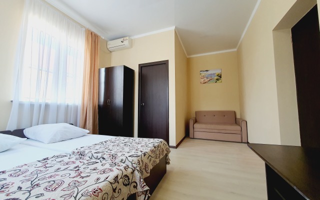 Zolotoy Shmel Guest House