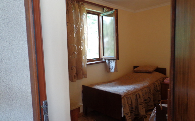 Anush`s B&B Guest House