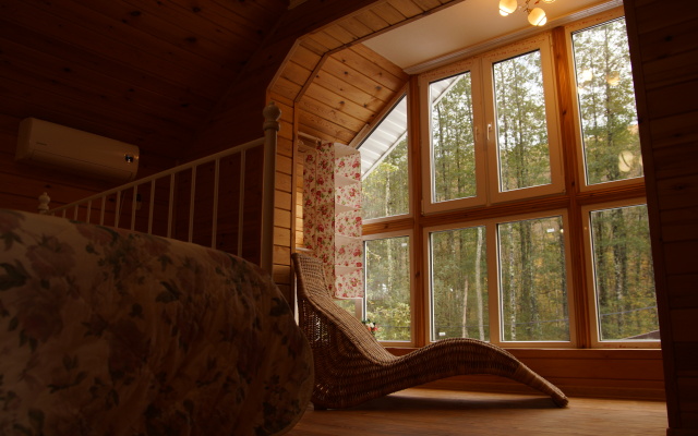 U Granitnogo Kan'ona Chalet