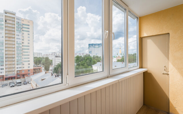 Уютные Апартаменты в доме у Космопорта (ул. Дыбенко 27а)