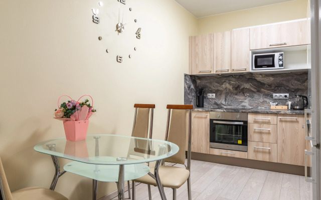 U Baltiyskogo Vokzala Flat