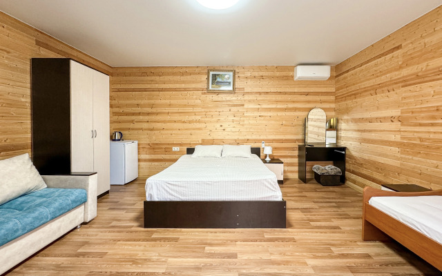 Famar Guest house