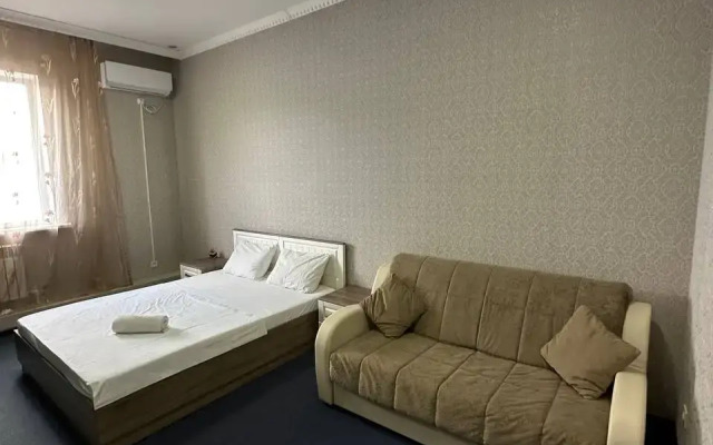 Mazhor Hotel