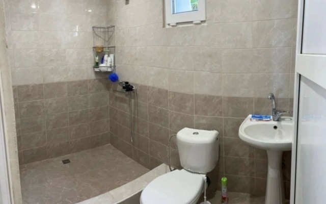 V Gostyakh U Artema I Vato Guest House