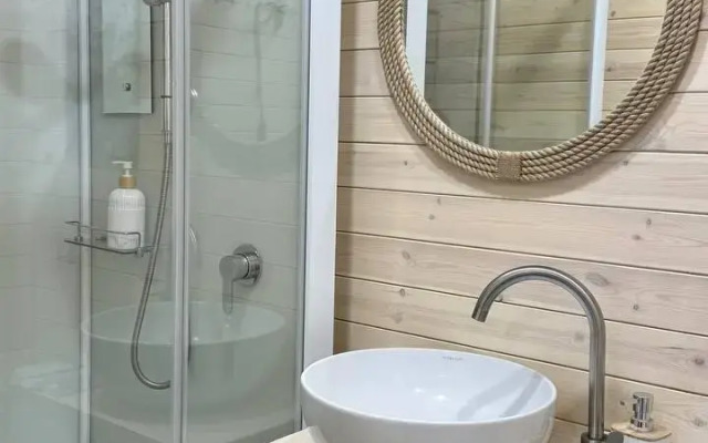 Шале River House