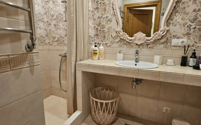 Апартаменты Life Inn near Kazan Cathedral