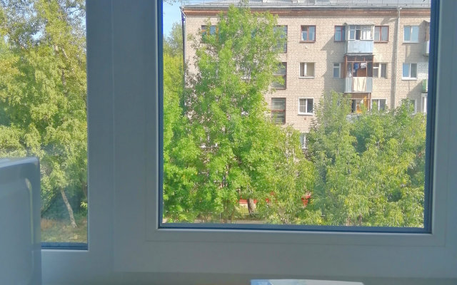 v Tikhom Meste Ryadom s Glavnymi Ulitsami Goroda Apartments