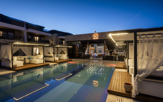 Luxury Garden Suites