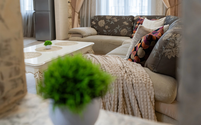 Apart+ Nezavisimosti 22 Apartments