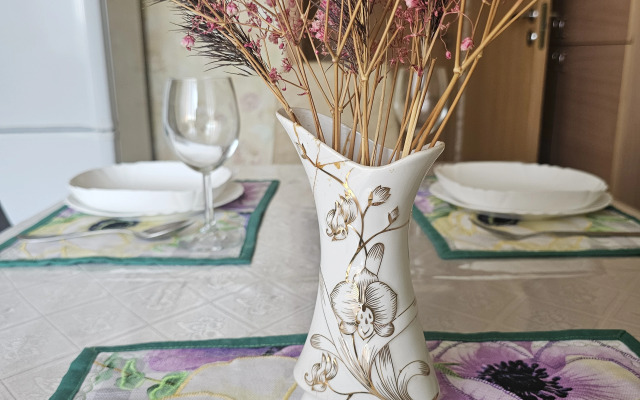 Prostornaya Dvukhkomnatnaya Na 10 Etazhe Flat