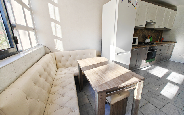 Dvukhkomnatnye V Samom Tsentre Sochi Apartments