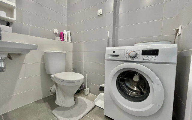1-Kom Alkhimovskaya 1/1-76 Kakdoma Moskva Flat
