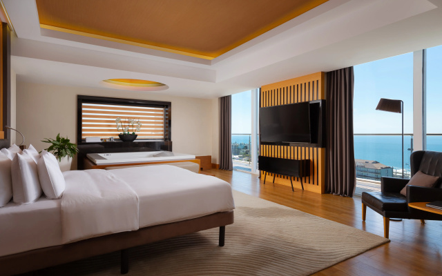Radisson Collection Paradiz SPA, Soci
