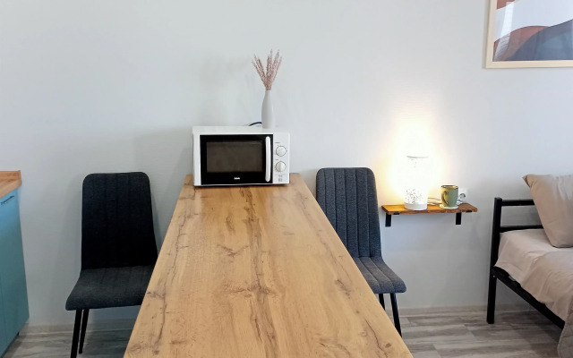 Na Tavricheskoy 9k1 Apartments