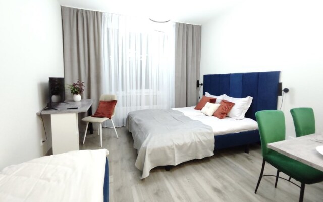 Novye U Metro Dlya 3 gostey Apartments