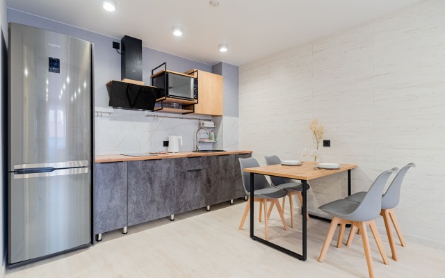 Апартаменты Петровские на Набережной озера 22