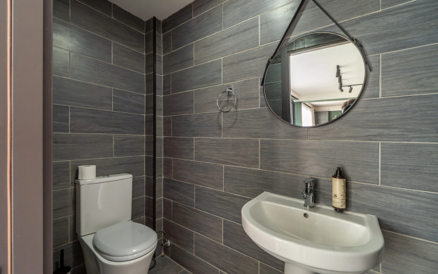 Chetyrehkomnatniye Niabi S Bilyyardom I Kinoteatrom Apartments