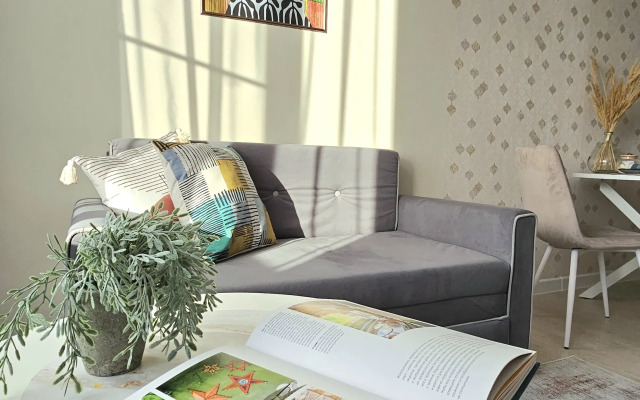 Svetlaya Uyutnaya S Sovremennym Remontom Flat