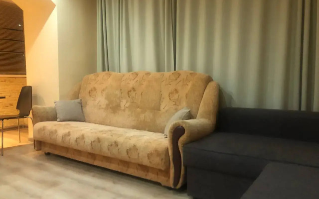 Апартаменты на улице Родионова 193