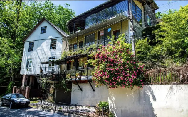 on Samshitovaya Guest house