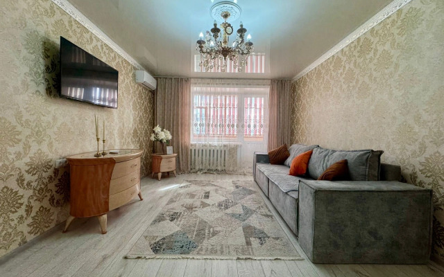 Uyutnaya Polnotsennaya Dvukhkomnatnaya Flat