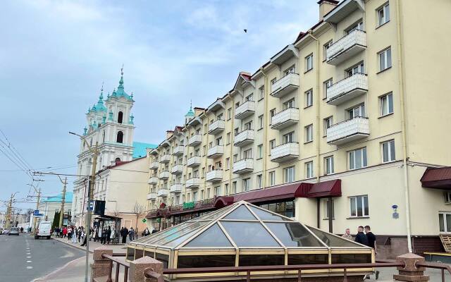 Apartamenty Silver Ot Cityrent s vidom na ploshad