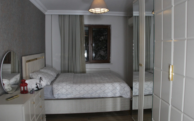 Отель Solo Suites