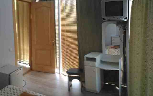 Tri Kita Guest House