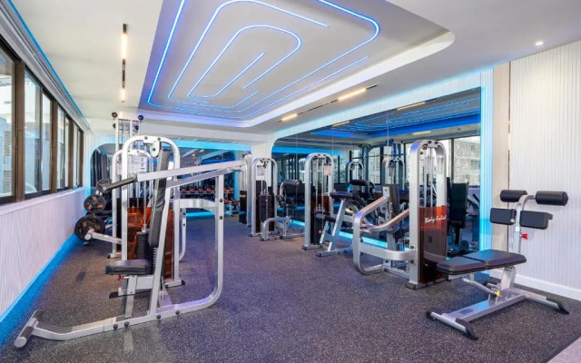 Отель Centre Point Hotel Sukhumvit 10