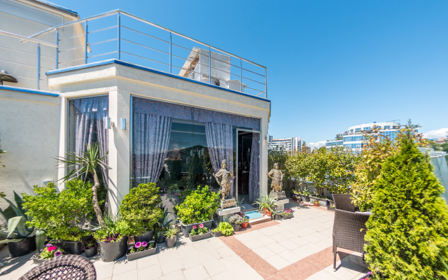 Апартаменты Студия С Бассейном В Самом Центре Сочи