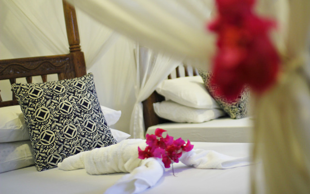 Aya Beach Bungalows Hotel