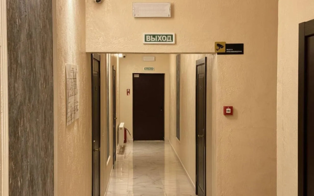 Отель Менуа