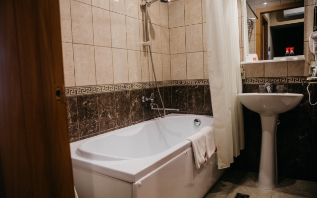 Susanin Park Hotel