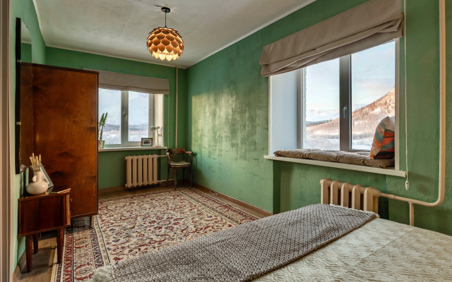 2-komn Nostal'giya s Vidom Na Goru Flat