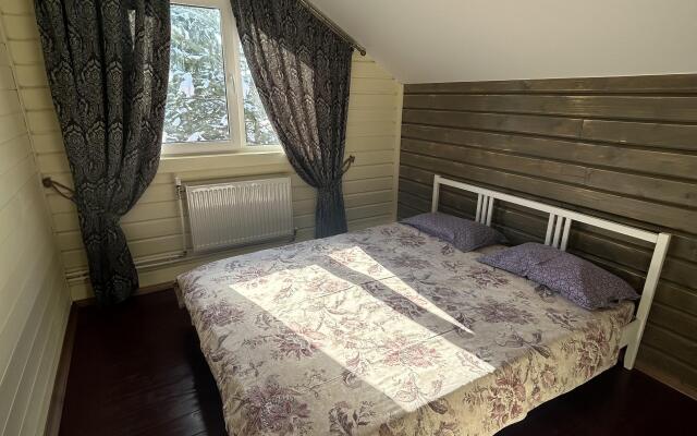 Частный дом Брусничный Коттедж с сауной