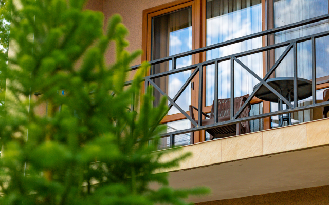 Eco Life Hotel