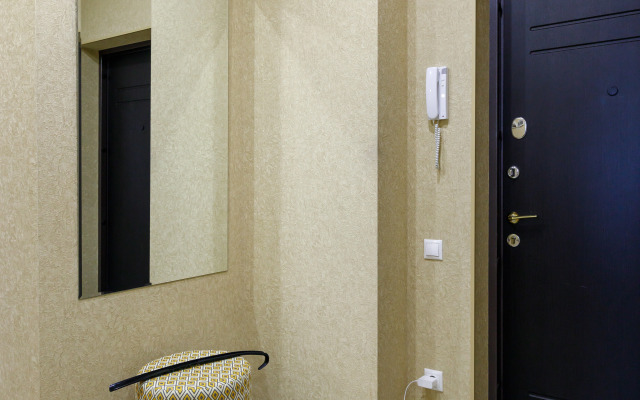 Апартаменты на Революционной 4