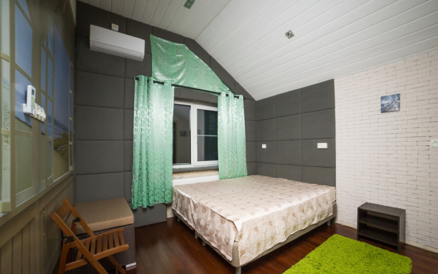 Kottedzh V Sosnovom Lesu Guest house