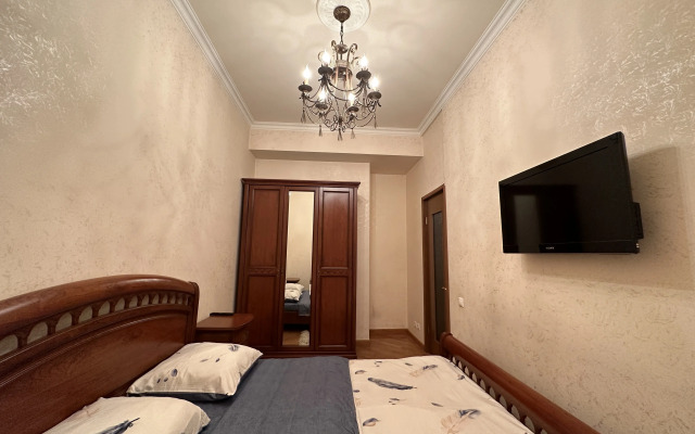 2-K v Novostroyke, Ulitsa Arama, Di482 Flat