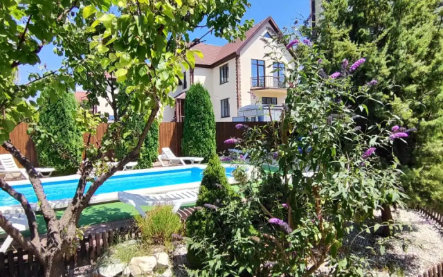 Viktoriya Guest House