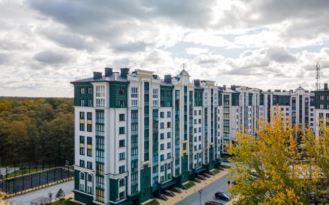 Vanilnyie S Vidom Na Les Kurshkoj Kosyi Apartments