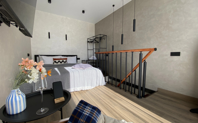 Dvukhetazhnaya Dizayn Studiya Delyuks Flat