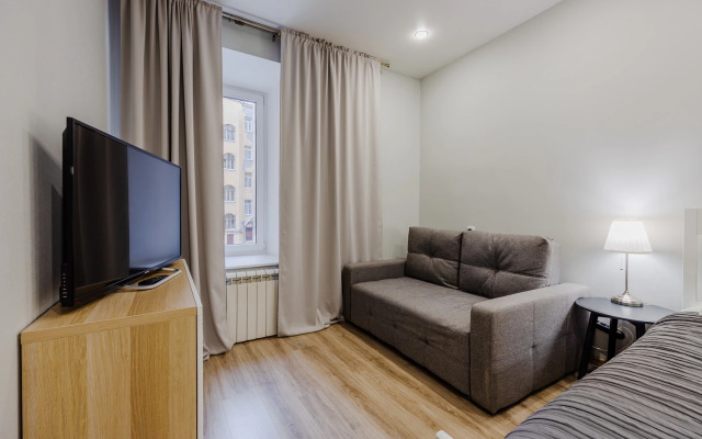 Апартаменты SpbStay с тремя спальнями на Рубинштейна 25